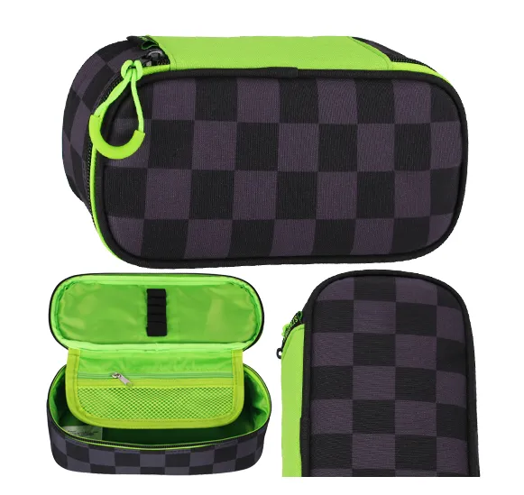 Prece Penālis ar 2 rāvējslēdzējiem ET Attēls