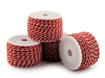 Prece Aukla vītā 1.5mm 50m sarkana/balta Attēls